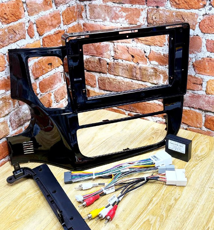 Mitsubishi Outlander 2017 10 дюймов