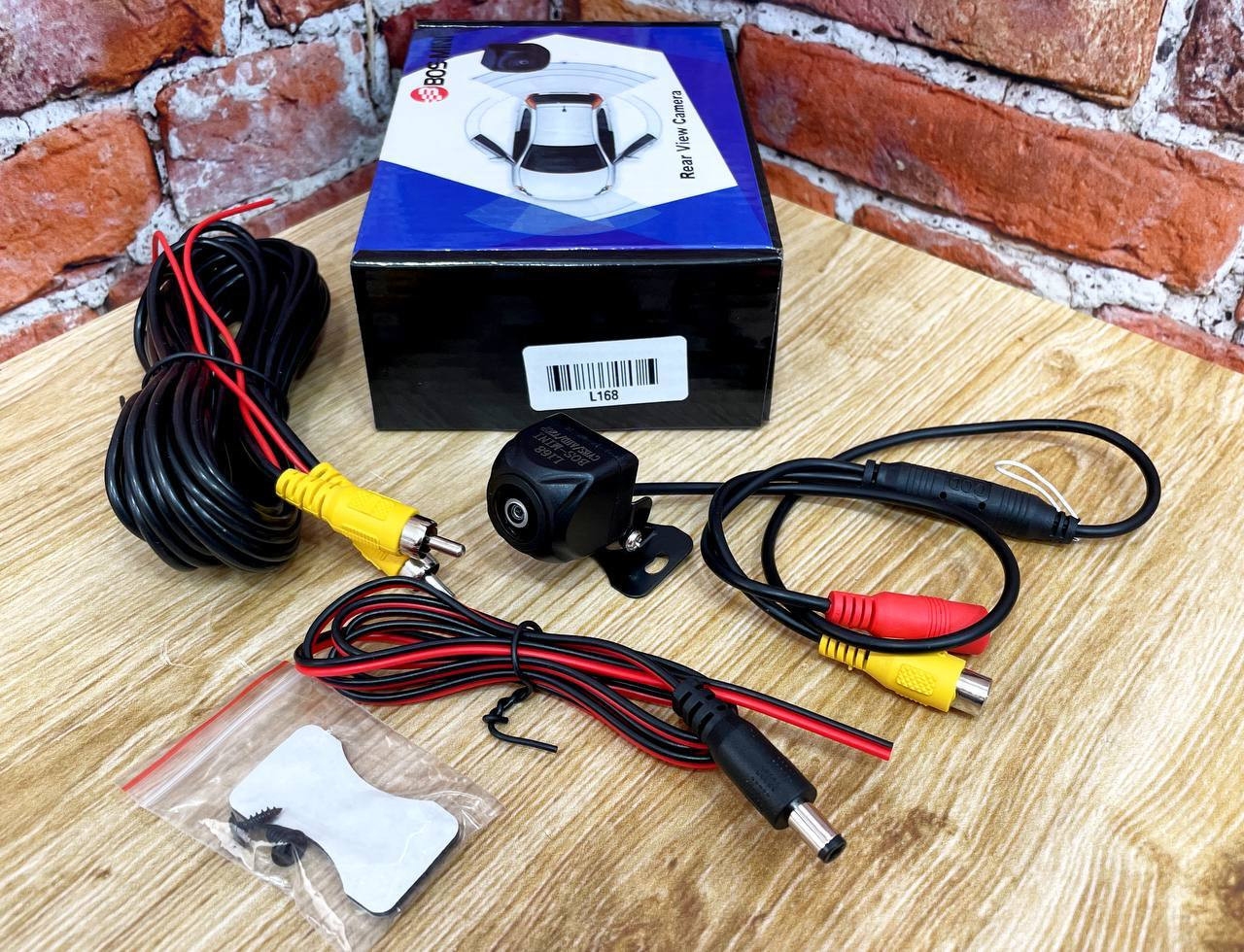 Камера заднего вида L-168